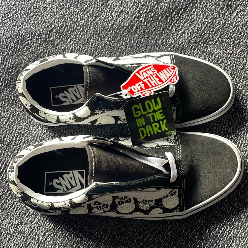 Vans old Skool Glow-in-the-Dark Skulls skate shoes
